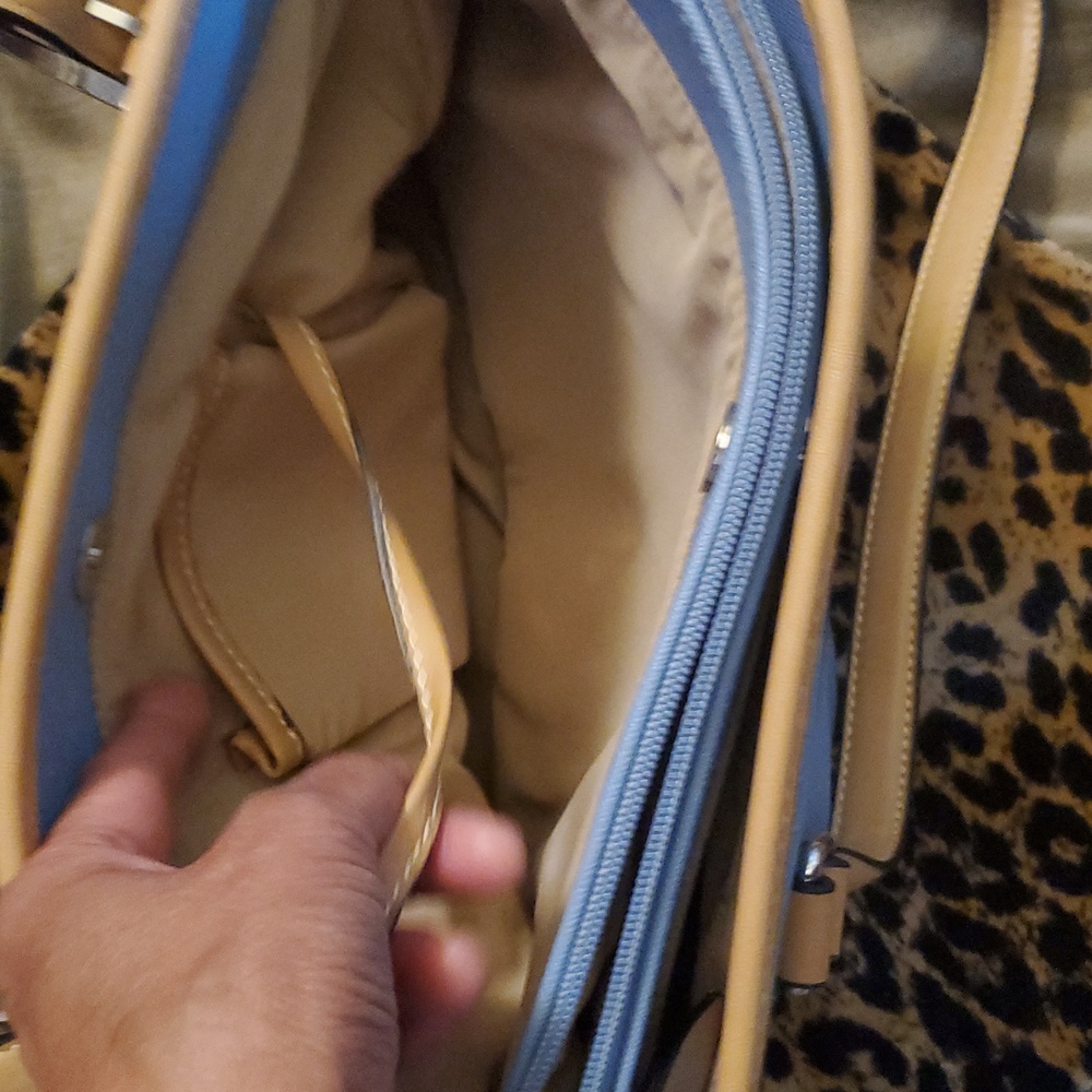 GIANI BERNINI Light Blue Tote Bag with Tan Accents - Picture 13 of 13
